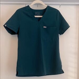 Figs Catarina Scrub Top in Caribbean Blue